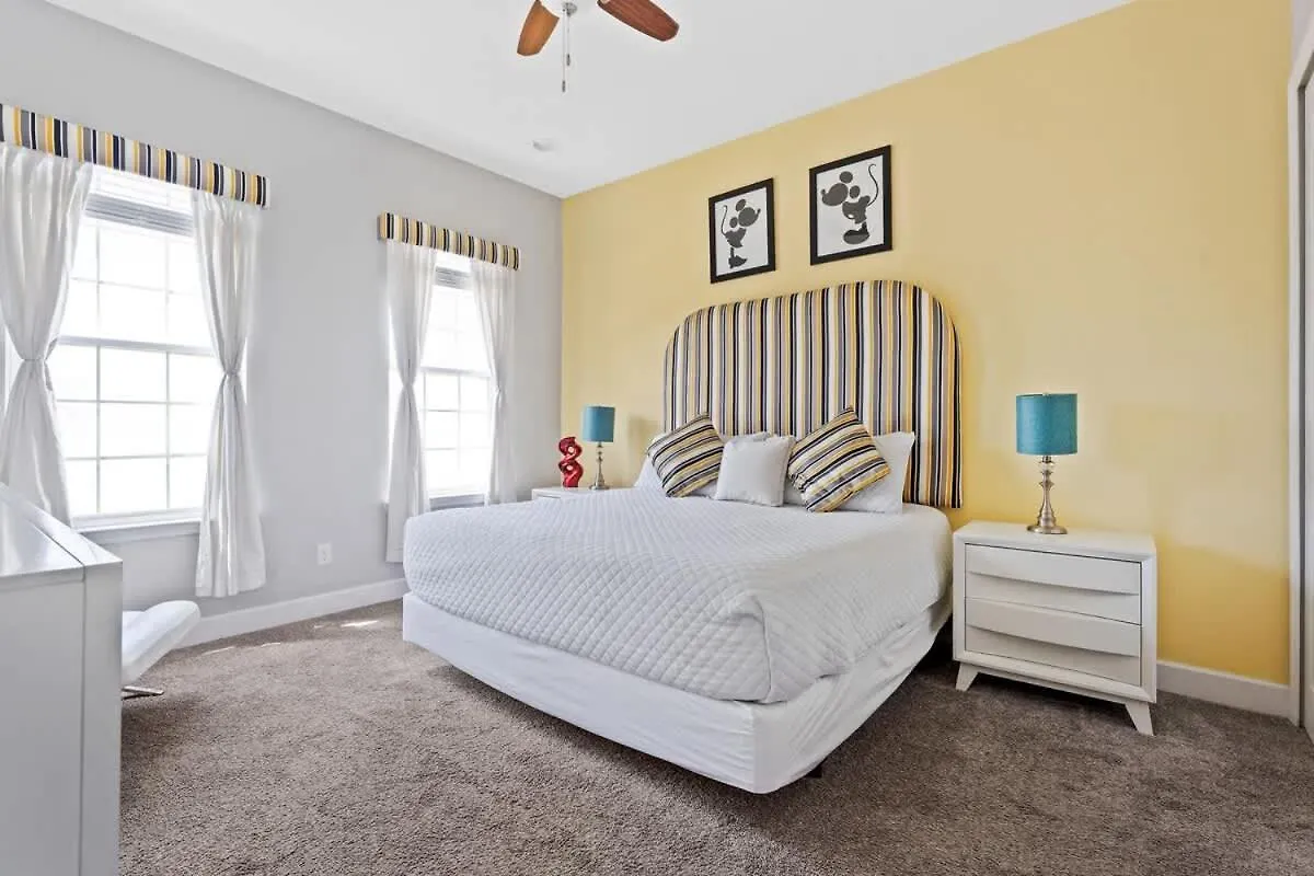 4 Bedroom Community Amenities Included Ef466 Davenport Holiday home